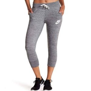 Grey Capri Nike joggers
